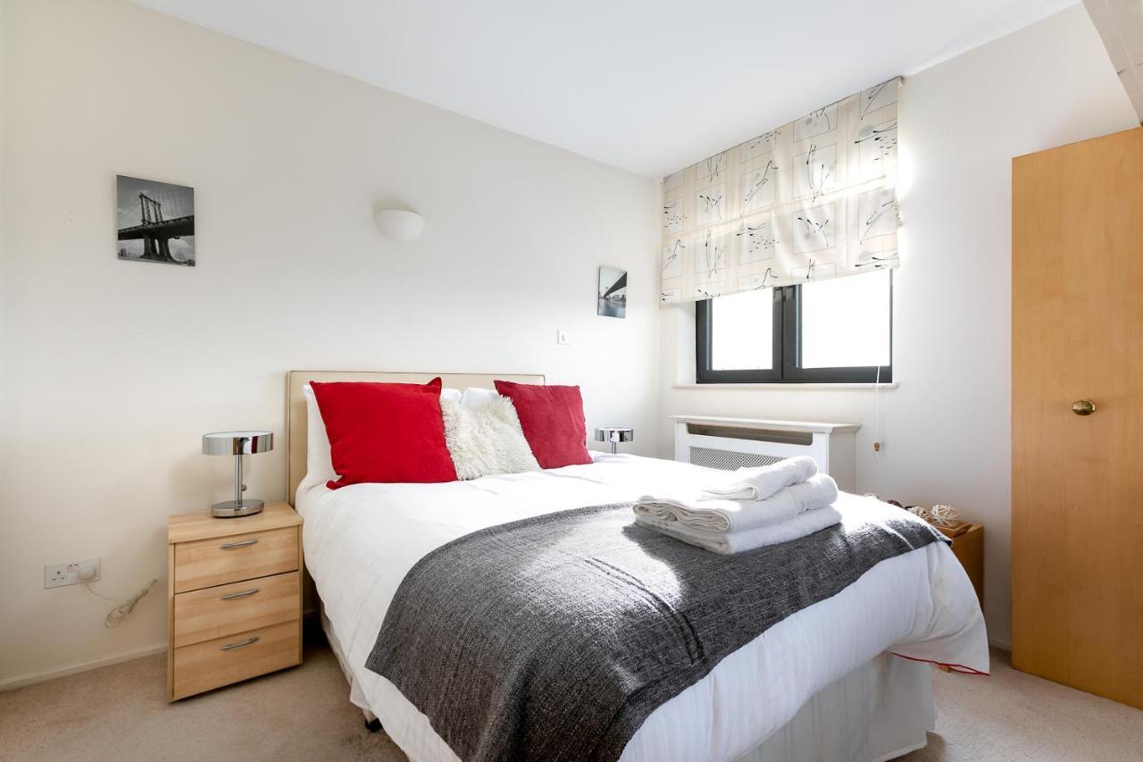 Point West Apartments London Exterior foto