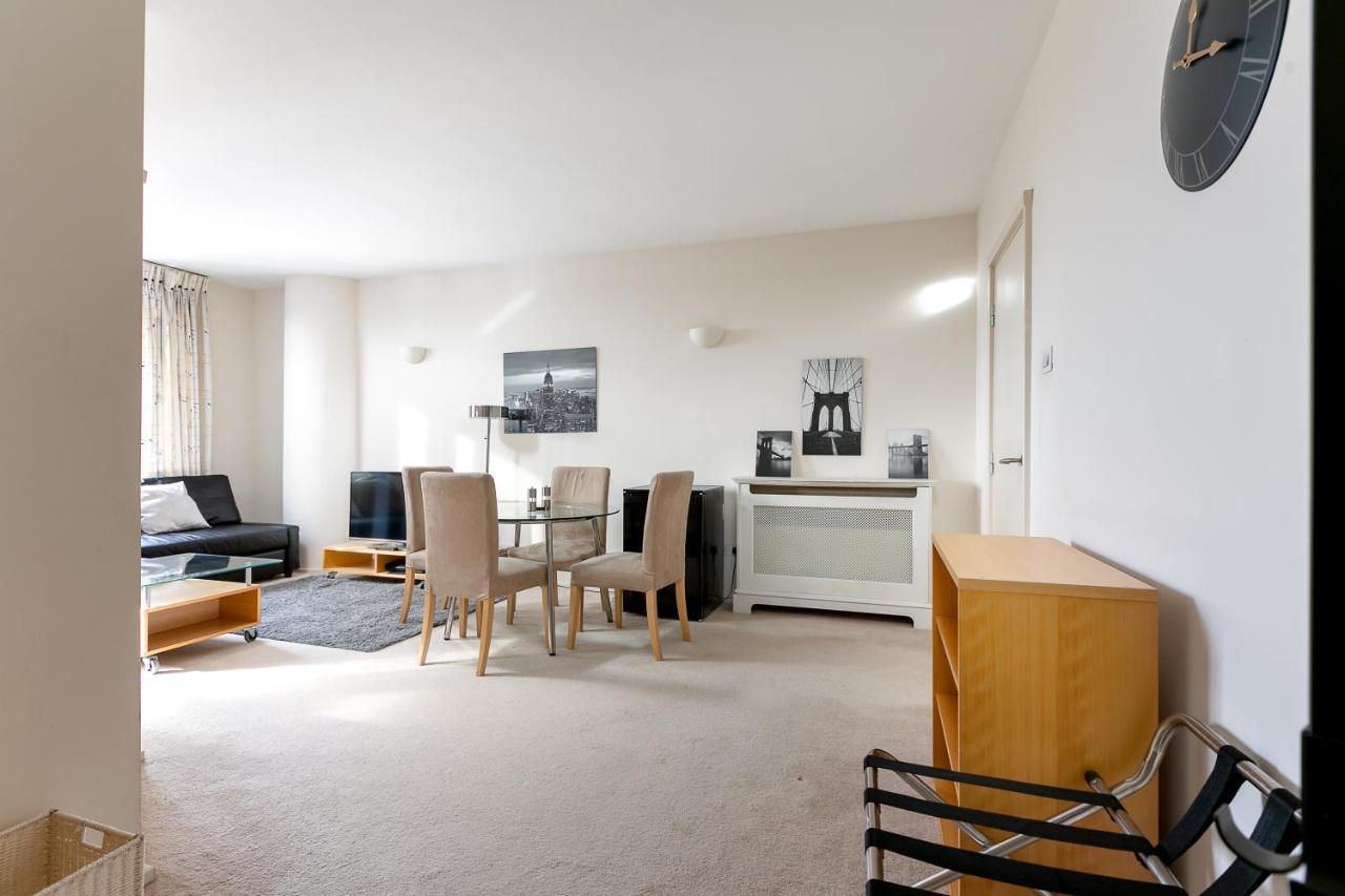 Point West Apartments London Exterior foto